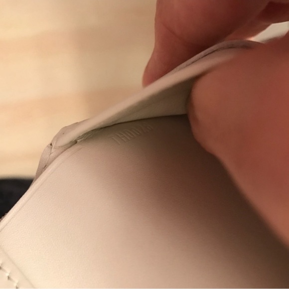 Louis Vuitton Wallet - Picture 2 of 8